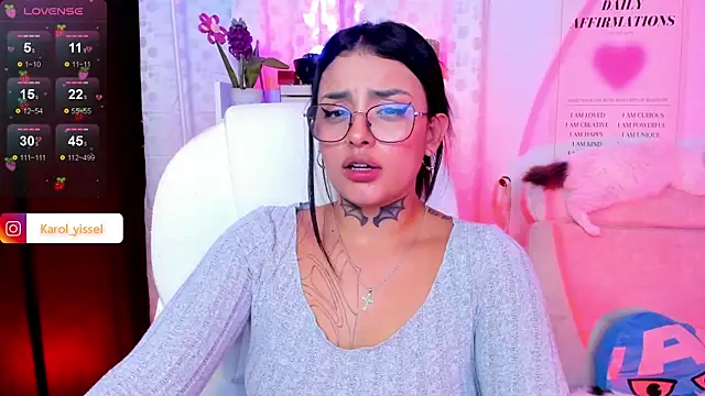 Hinataw33d01 online show from February 12, 6:29 am