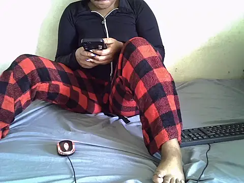 Snapshot of Crystal__Gee chatting on July 16, 8:42 am Crystal Gee online show from July 16, 8:42 am