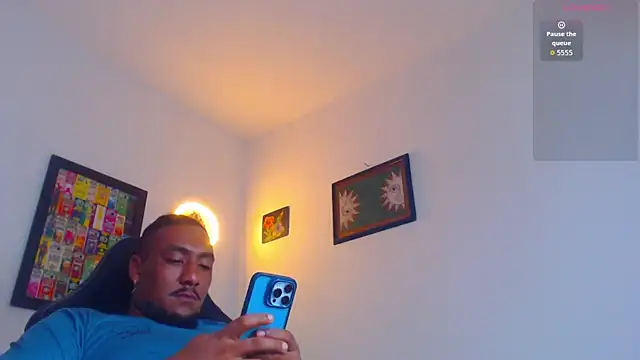 yosoy enzo2020 online show from July 4, 4:18 am