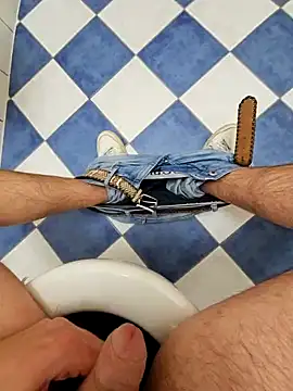 Snapshot of thesmiledoc chatting on December 16, 11:07 pm thesmiledoc online show from December 16, 11:07 pm