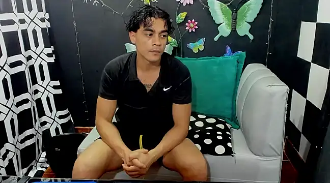 Snapshot of Brunocuttie94 chatting on January 29, 6:28 pm Brunocuttie94 online show from January 29, 6:28 pm