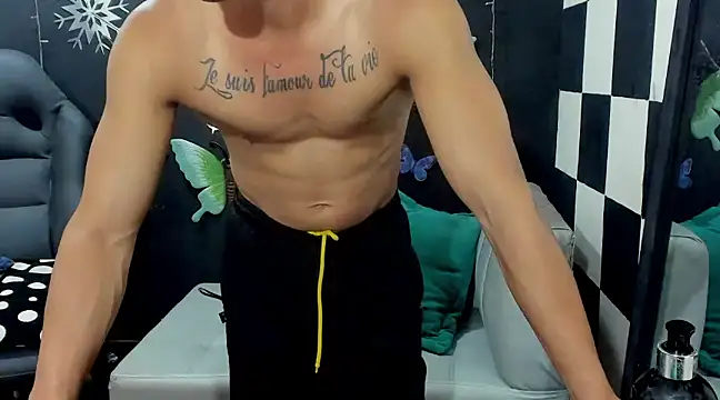 Snapshot of Brunocuttie94 chatting on February 7, 6:45 pm Brunocuttie94 online show from February 7, 6:45 pm