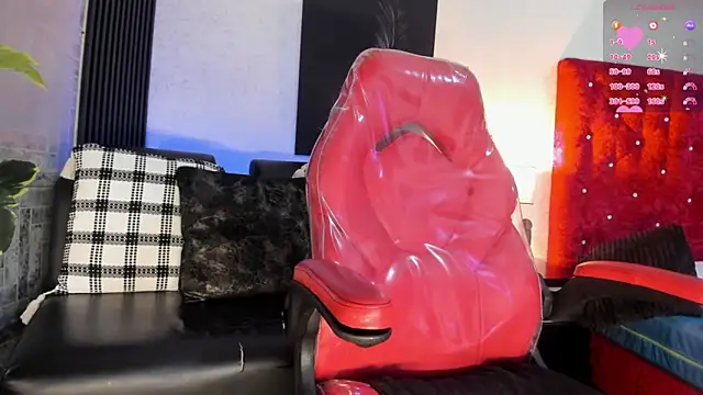 paulinasaeEnz online show from March 6, 1:40 pm