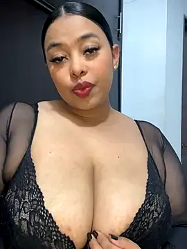 Snapshot of PUSHYLATE chatting on October 8, 1:47 am PUSHYLATE online show from October 8, 1:47 am