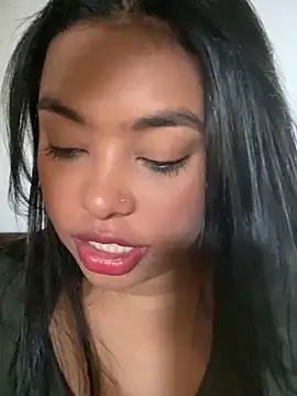 Snapshot of PUSHYLATE chatting on October 28, 8:00 pm PUSHYLATE online show from October 28, 8:00 pm