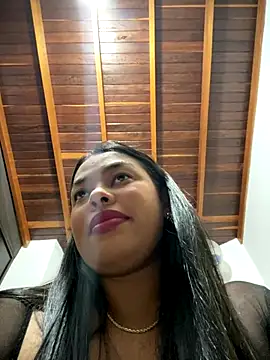 Snapshot of PUSHYLATE chatting on November 22, 1:26 am PUSHYLATE online show from November 22, 1:26 am