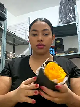 Snapshot of PUSHYLATE chatting on November 27, 8:22 pm PUSHYLATE online show from November 27, 8:22 pm