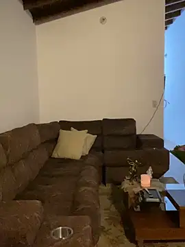 Snapshot of PUSHYLATE chatting on February 8, 3:32 am PUSHYLATE online show from February 8, 3:32 am