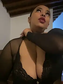 Snapshot of PUSHYLATE chatting on March 6, 2:08 am PUSHYLATE online show from March 6, 2:08 am