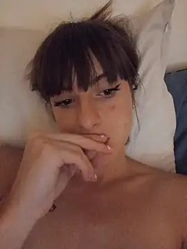Cristina02 online show from May 30, 11:57 pm