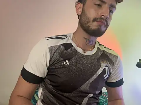 axel giracr online show from December 14, 11:56 pm