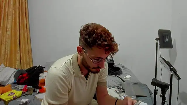 axel giracr online show from January 24, 1:45 am