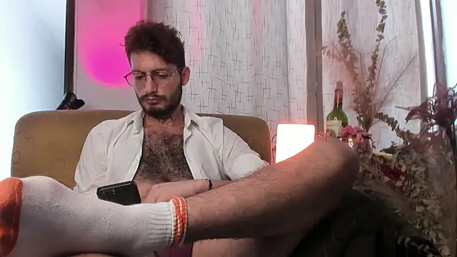 axel giracr online show from February 14, 3:58 pm