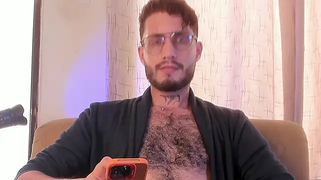 axel giracr online show from February 23, 7:07 pm