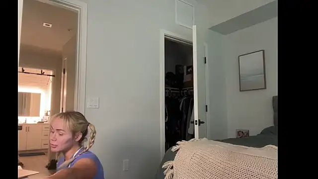 ElenaErickson online show from July 26, 1:36 am