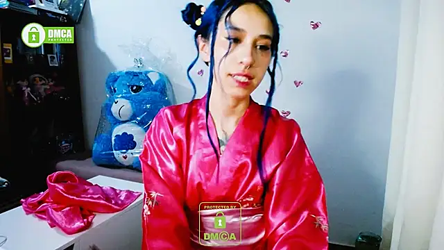 Snapshot of dakota_senju chatting on February 20, 4:50 am dakota senju online show from February 20, 4:50 am