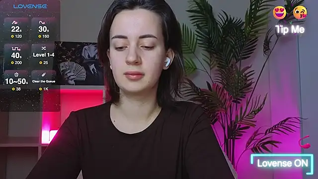 Snapshot of SweetieKendl chatting on April 9, 4:01 pm SweetieKendl online show from April 9, 4:01 pm