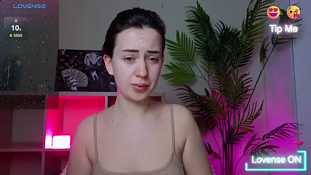 Snapshot of SweetieKendl chatting on May 2, 10:26 pm SweetieKendl online show from May 2, 10:26 pm