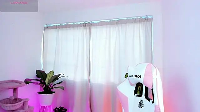 Snapshot of kali_ka_ chatting on March 1, 12:23 pm kali ka online show from March 1, 12:23 pm