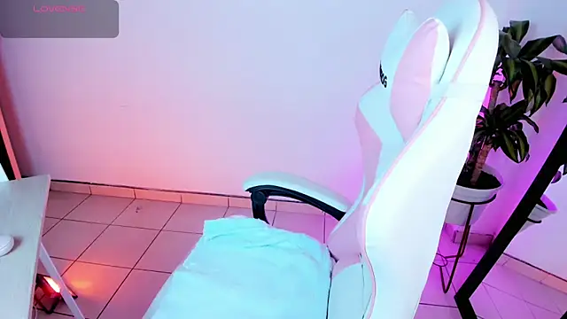 Snapshot of kali_ka_ chatting on September 25, 12:09 pm kali ka online show from September 25, 12:09 pm