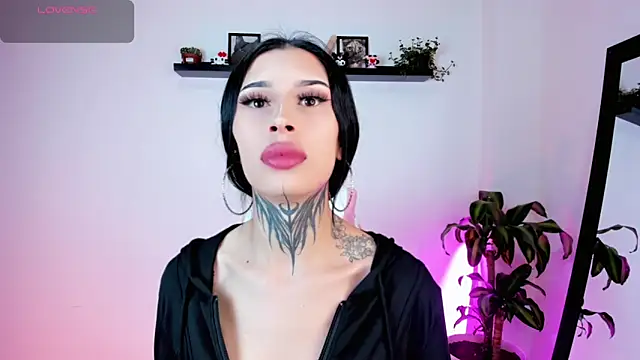 Snapshot of kali_ka_ chatting on October 8, 10:07 pm kali ka online show from October 8, 10:07 pm