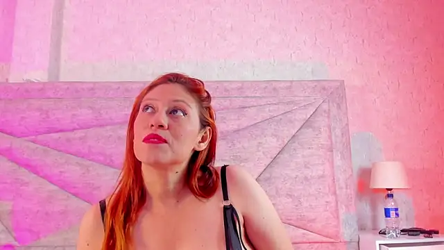 Snapshot of EliHeaven chatting on October 30, 6:48 am EliHeaven online show from October 30, 6:48 am