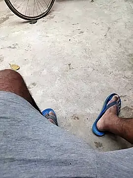 findmemylove online show from November 29, 6:16 am