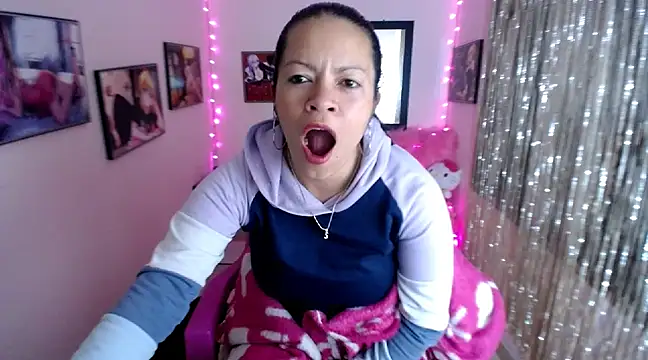 Cristal w online show from February 25, 7:14 pm