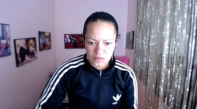 Cristal w online show from March 4, 8:05 pm