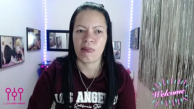 Cristal w online show from October 9, 1:20 pm