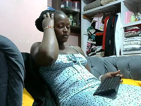 Snapshot of slender-qwene chatting on May 15, 9:11 pm slender-qwene online show from May 15, 9:11 pm