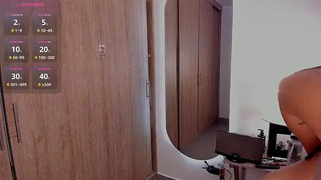 Snapshot of KattyPortman chatting on November 30, 2:26 am KattyPortman online show from November 30, 2:26 am