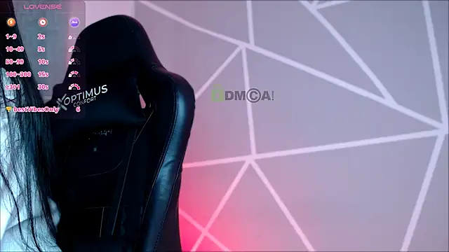 Snapshot of lilylouisee chatting on December 3, 5:23 pm lilylouisee online show from December 3, 5:23 pm