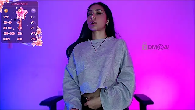 Snapshot of lilylouisee chatting on February 28, 8:28 pm lilylouisee online show from February 28, 8:28 pm