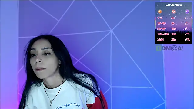 lilylouisee online show from June 18, 12:33 am