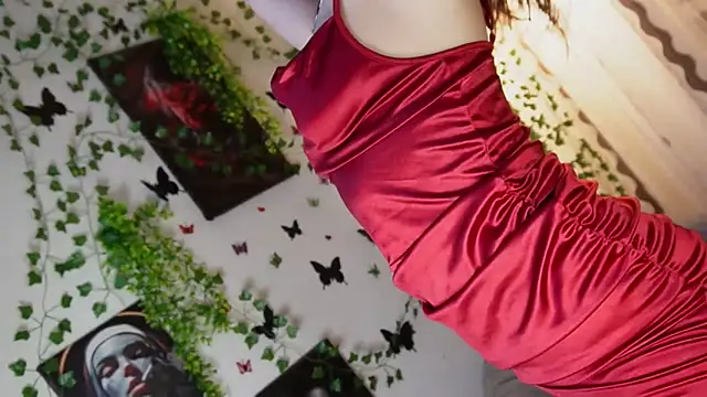 NaughtYHomemadE online show from January 8, 7:45 pm