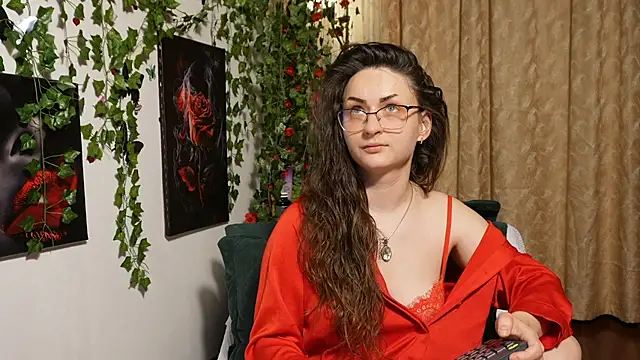 NaughtYHomemadE online show from November 2, 6:10 pm