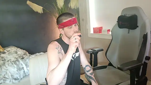 KingCal205 online show from March 7, 5:43 pm