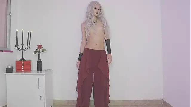 Stryxcy online show from March 11, 6:10 am