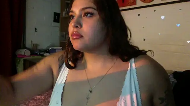 Snapshot of dreamgirl_sweet chatting on May 16, 12:07 am dreamgirl sweet online show from May 16, 12:07 am