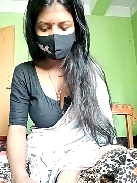 Snapshot of Anusri- chatting on February 5, 5:52 am Anusri- online show from February 5, 5:52 am