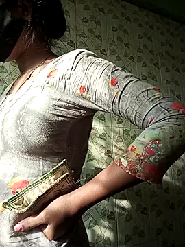 Snapshot of Anusri- chatting on February 15, 10:00 am Anusri- online show from February 15, 10:00 am