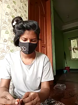 Snapshot of Anusri- chatting on February 17, 7:47 am Anusri- online show from February 17, 7:47 am