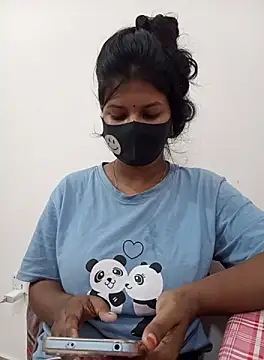 Snapshot of Anusri- chatting on October 8, 10:29 pm Anusri- online show from October 8, 10:29 pm