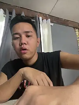 Snapshot of xgregor07 chatting on December 19, 2:07 am xgregor07 online show from December 19, 2:07 am