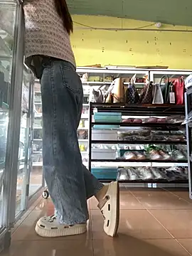 Snapshot of Rosa_998 chatting on December 21, 1:58 am Rosa 998 online show from December 21, 1:58 am