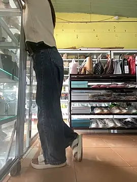 Snapshot of Rosa_998 chatting on December 23, 8:11 am Rosa 998 online show from December 23, 8:11 am