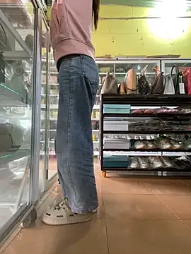 Snapshot of Rosa_998 chatting on January 2, 9:33 am Rosa 998 online show from January 2, 9:33 am