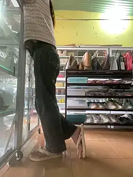 Snapshot of Rosa_998 chatting on January 3, 8:43 am Rosa 998 online show from January 3, 8:43 am