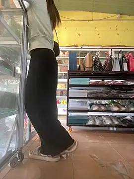 Snapshot of Rosa_998 chatting on January 8, 9:32 am Rosa 998 online show from January 8, 9:32 am